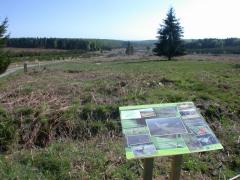 Vue d'un panneau sur le terrain