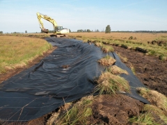 Digue avec géotextile dans les  Hautes-Fagnes